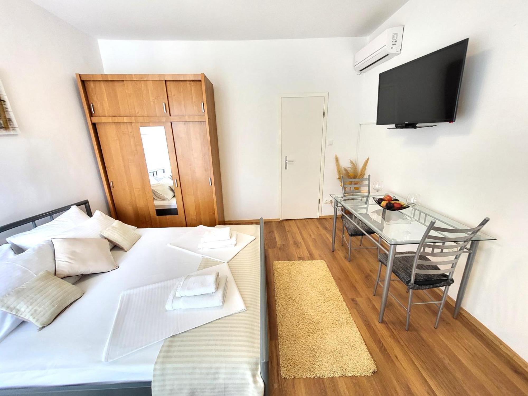 Apartments Vrisnik 젤사 외부 사진